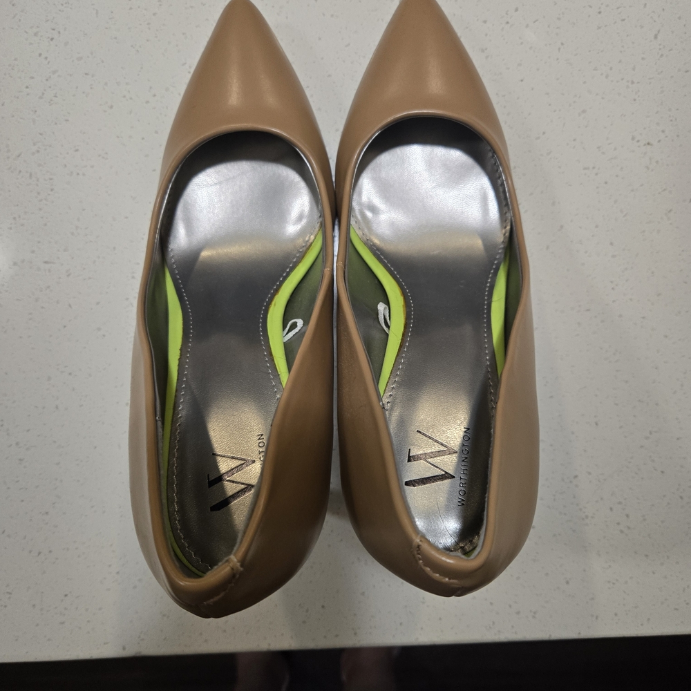 Worthington Tan Pointed Toe Heels